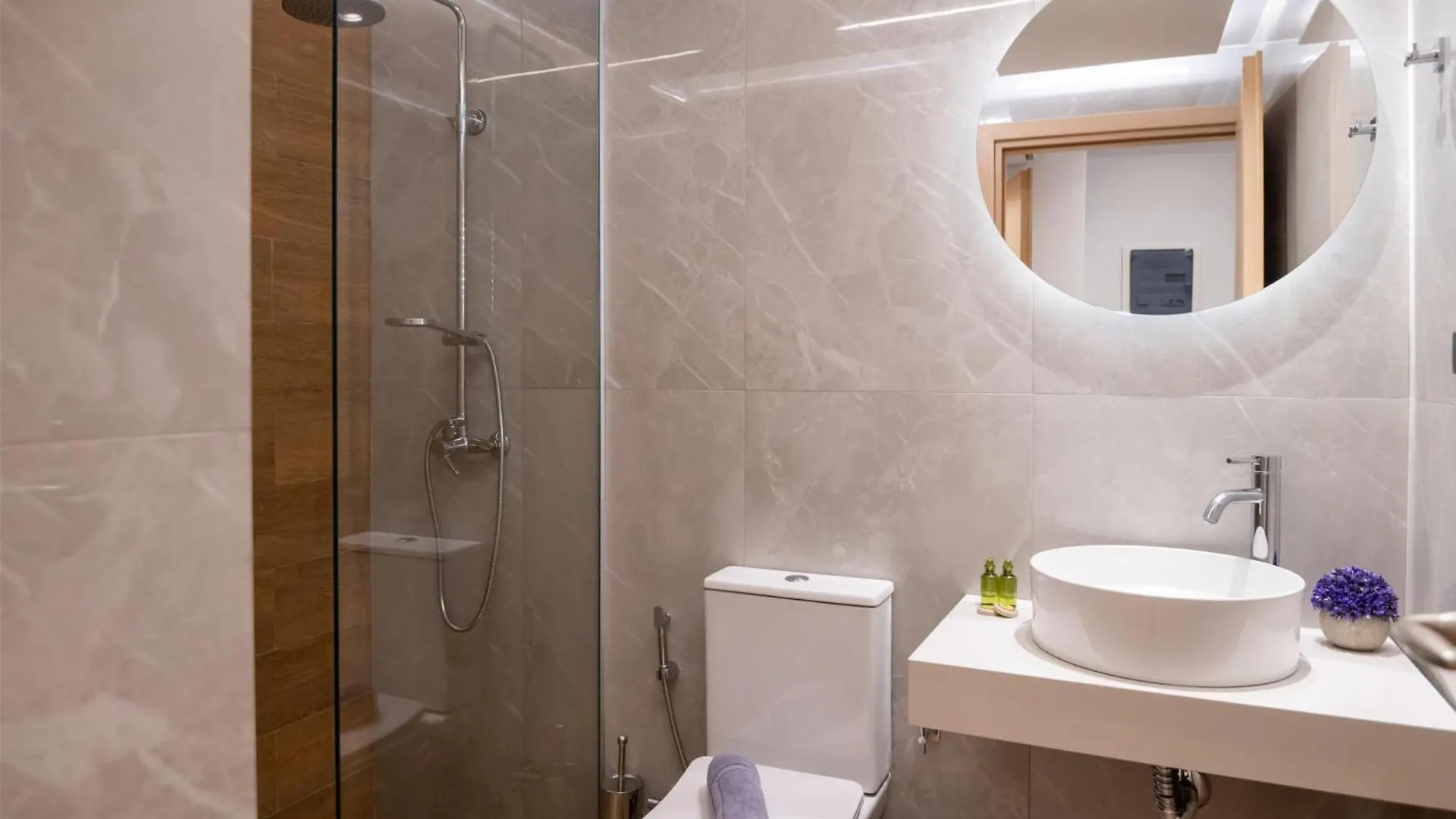 Daire John & Mary Suites Resmo