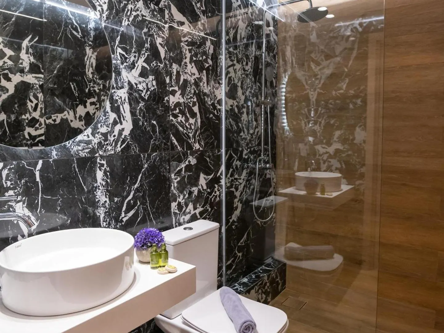 John & Mary Suites Resmo 0*,  Yunanistan